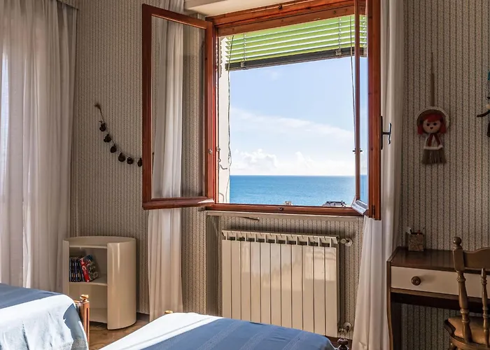 Garden An Seaview By Interhome Lejlighed